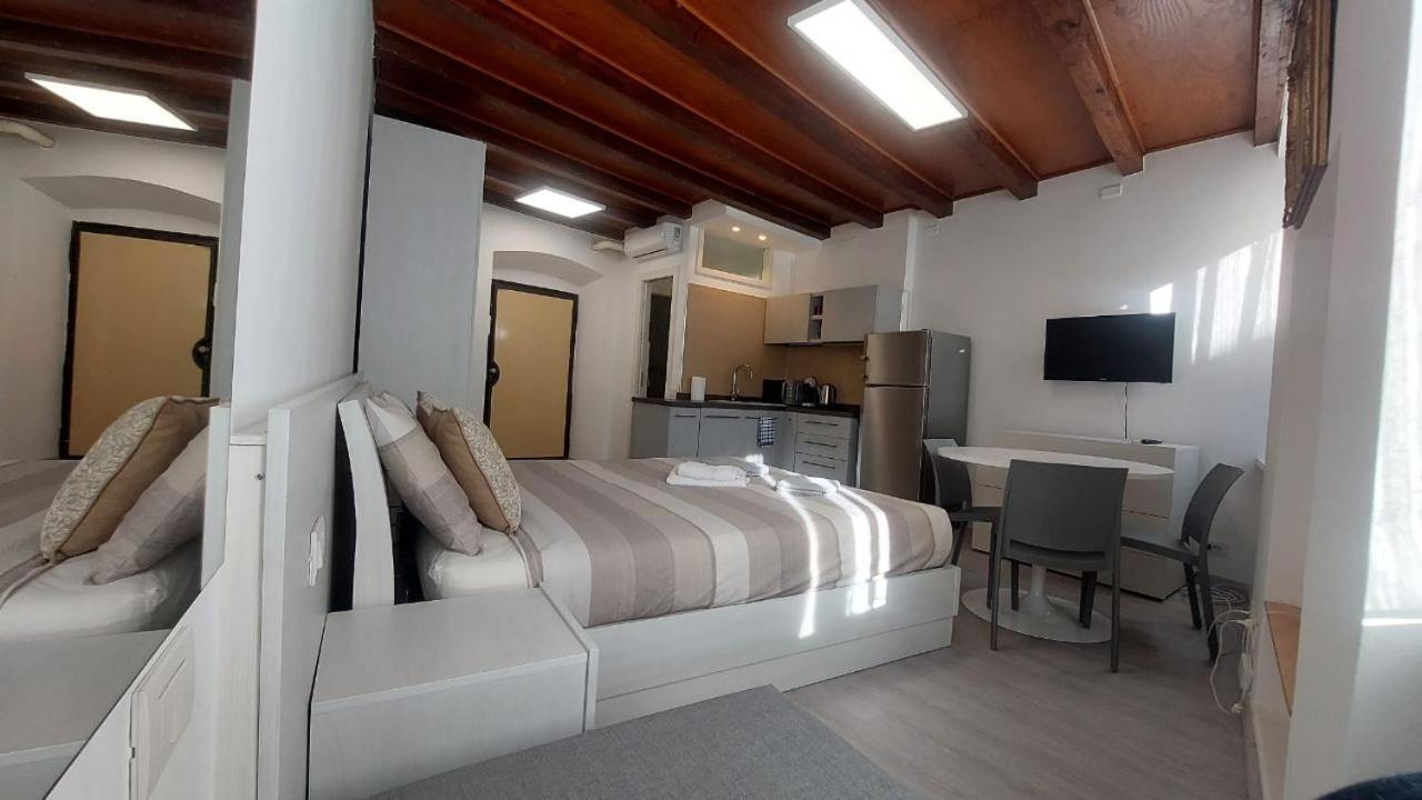 Appartement Loftcentre à Bergame Extérieur photo